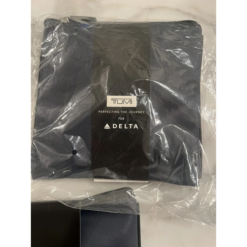 2 Delta First Class Amenity Kit By Tumi Luggage Travel Accessories 1 Empty Bag